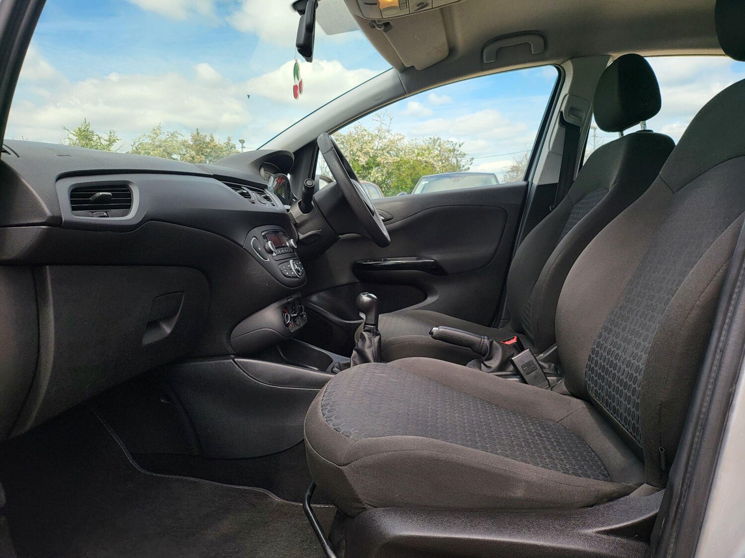 Used Vauxhall Corsa 2015 for sale - 77478848: Photo 7