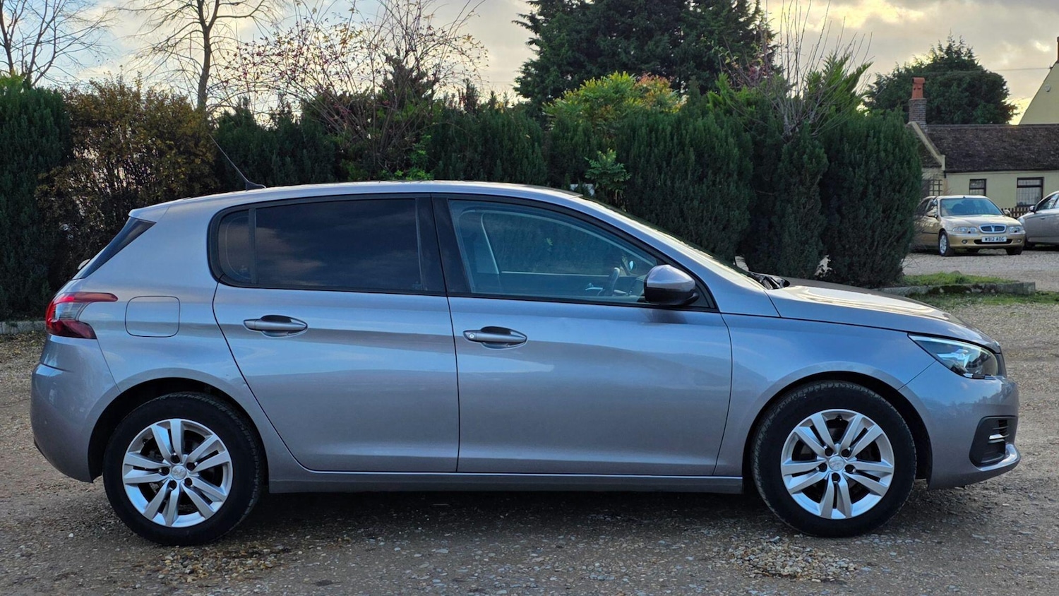 Used Peugeot 308 2018 for sale - 76913361: Photo 10
