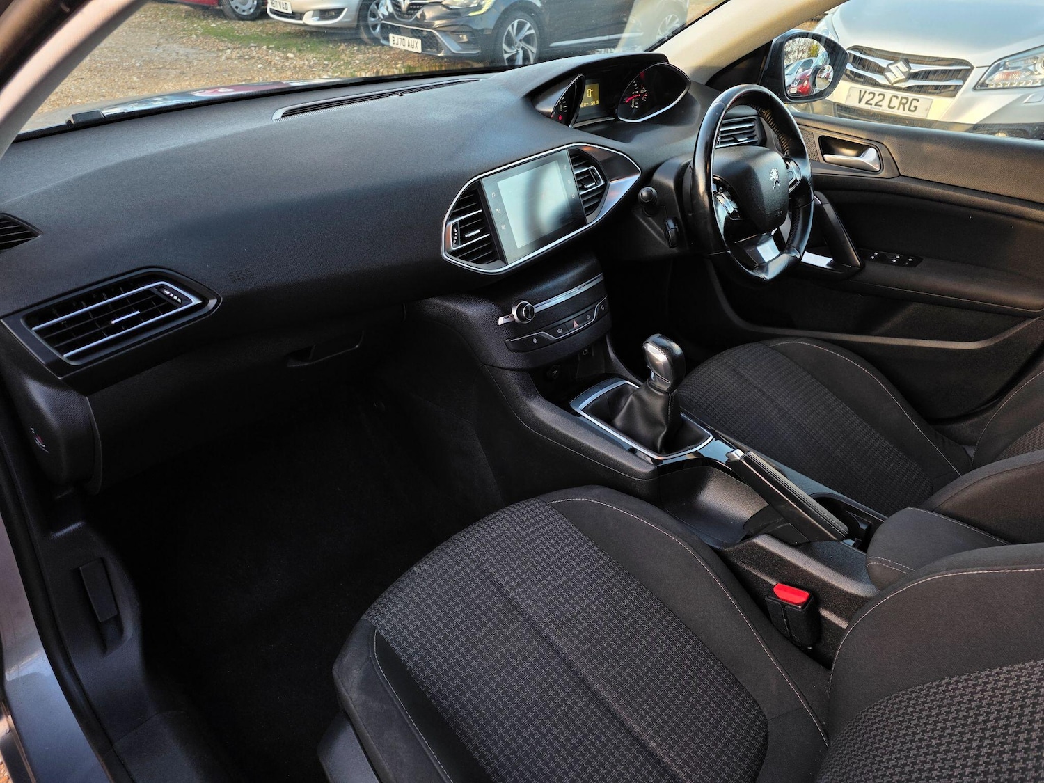 Used Peugeot 308 2018 for sale - 76913361: Photo 14