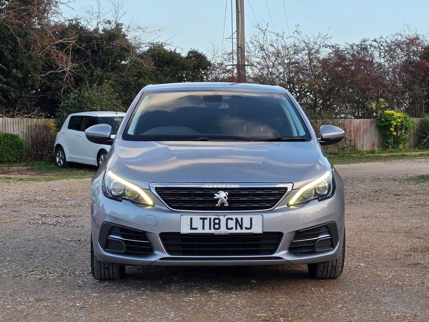 Used Peugeot 308 2018 for sale - 76913361: Photo 2
