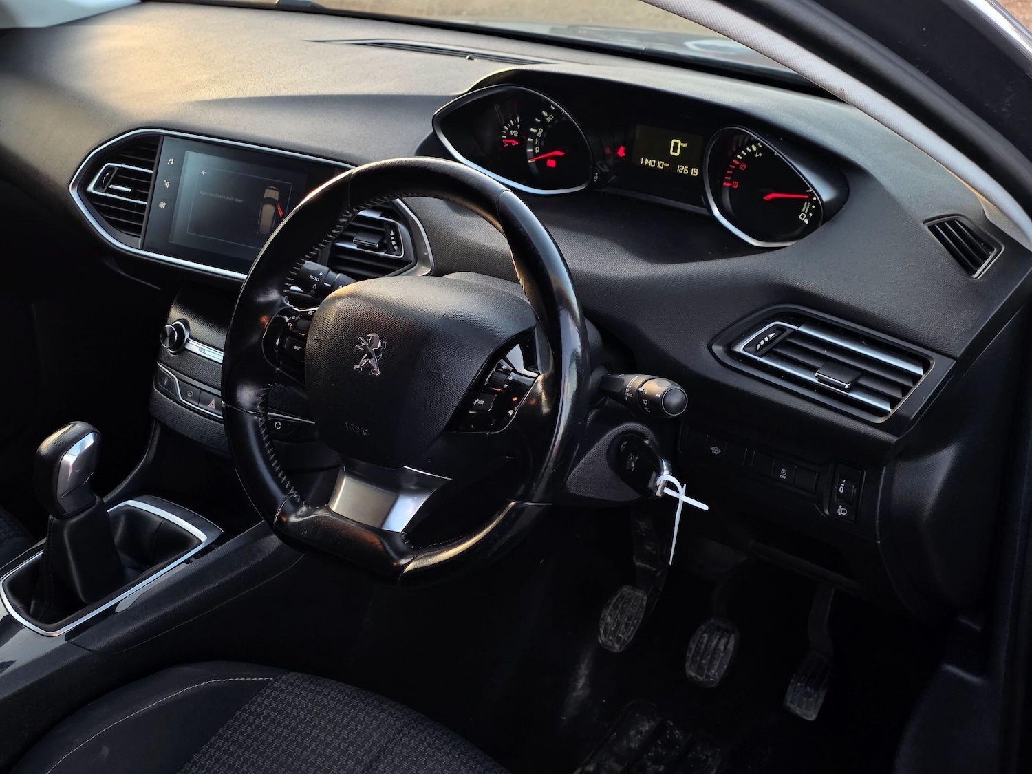 Used Peugeot 308 2018 for sale - 76913361: Photo 24