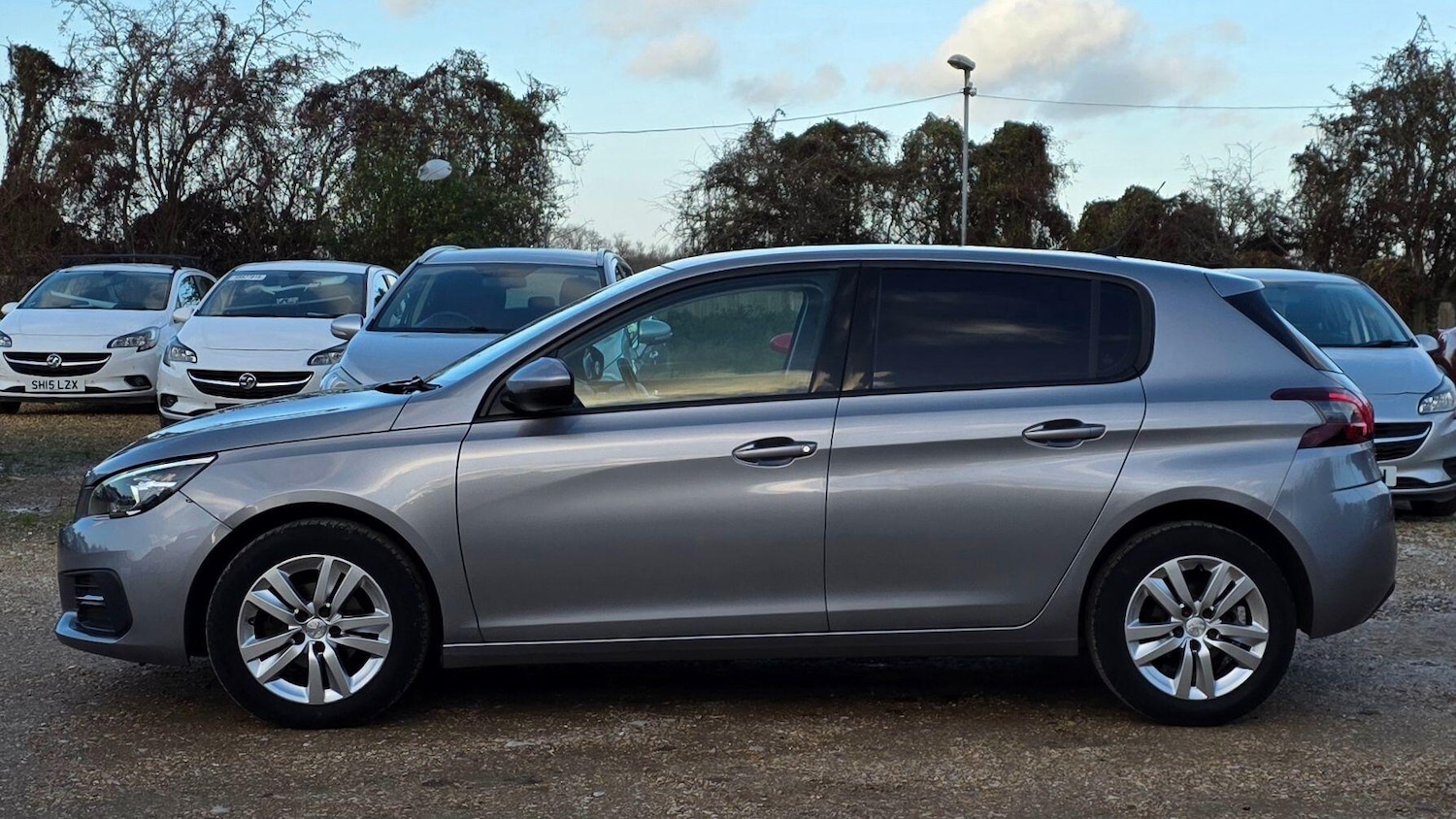 Used Peugeot 308 2018 for sale - 76913361: Photo 8