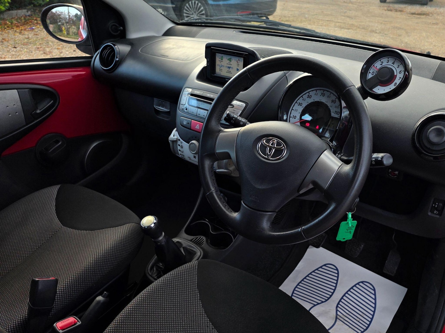 Used Toyota AYGO 2014 for sale - 76752988: Photo 12