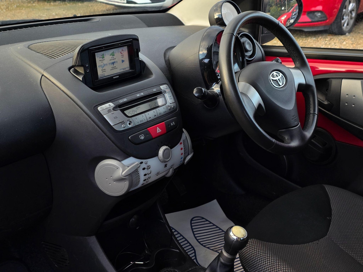 Used Toyota AYGO 2014 for sale - 76752988: Photo 13