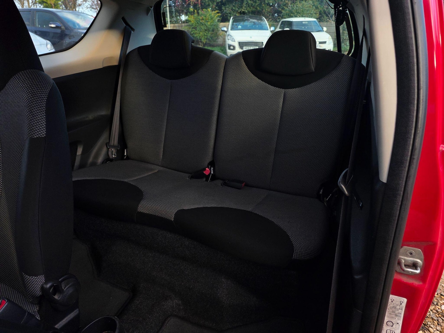 Used Toyota AYGO 2014 for sale - 76752988: Photo 15