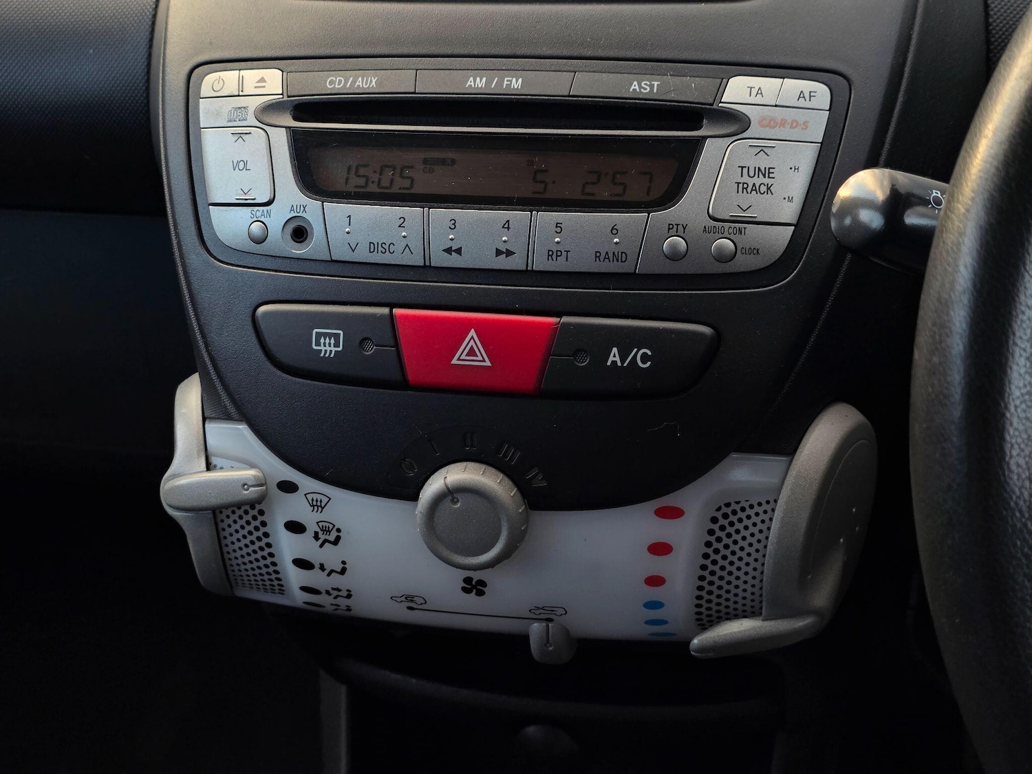 Used Toyota AYGO 2014 for sale - 76752988: Photo 19