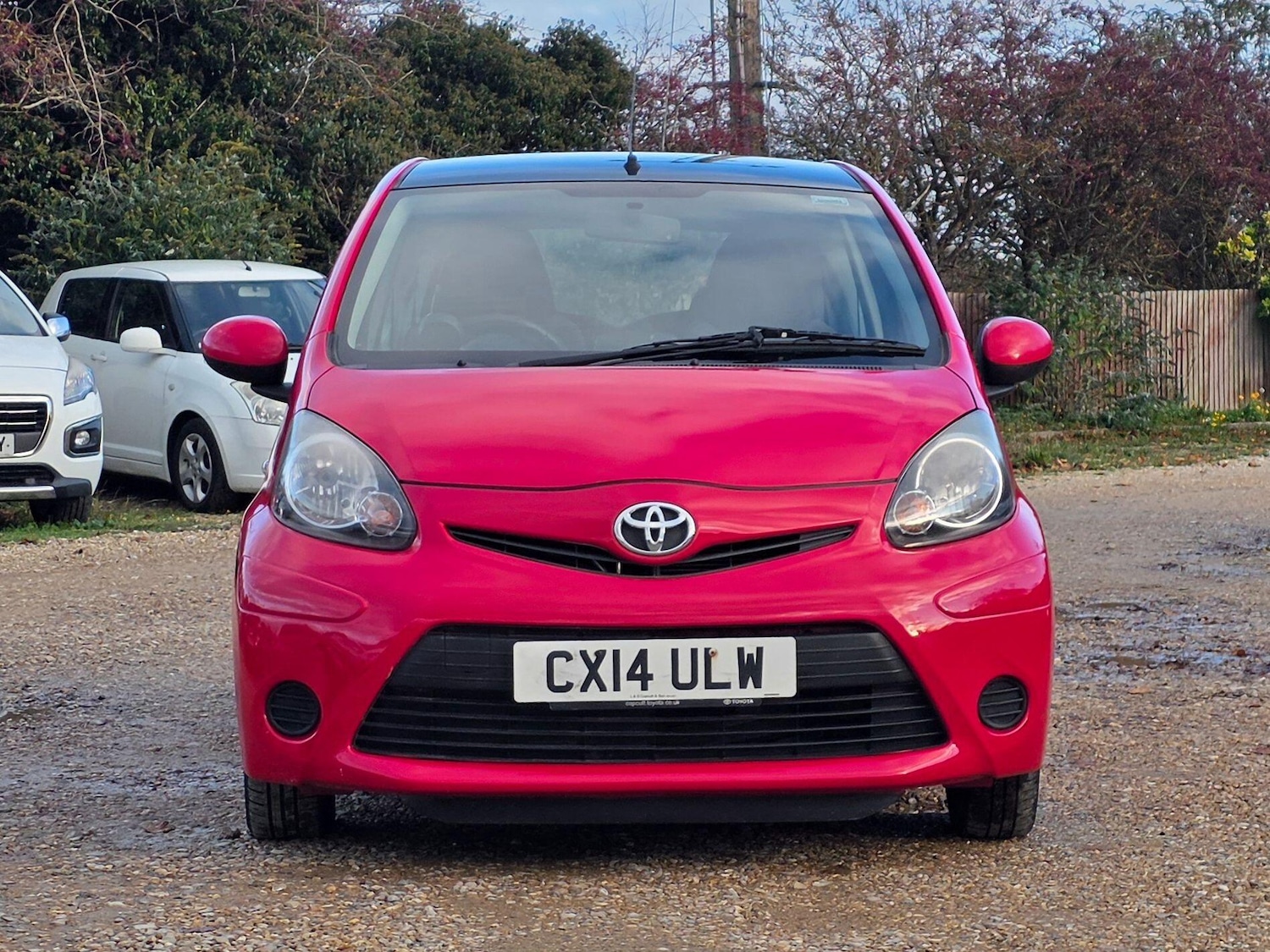 Used Toyota AYGO 2014 for sale - 76752988: Photo 2
