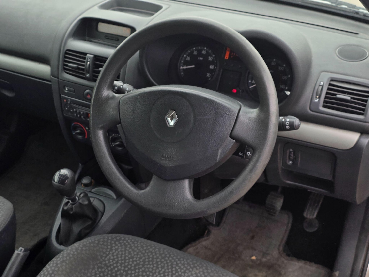 Used Renault Clio 2007 for sale - 76752648: Photo 17