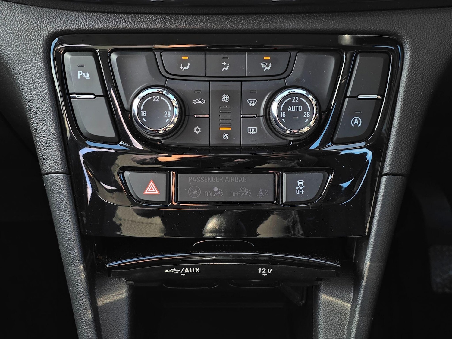 Used Vauxhall Mokka X for sale - 77824707: Photo 10