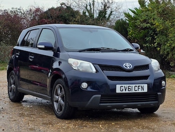 2011 (61) - 1.33 Dual VVT-i 5dr 2WD