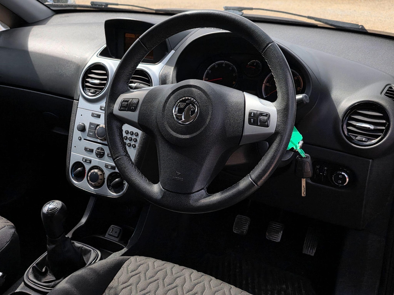 Used Vauxhall Corsa 2013 for sale - 77120625: Photo 21