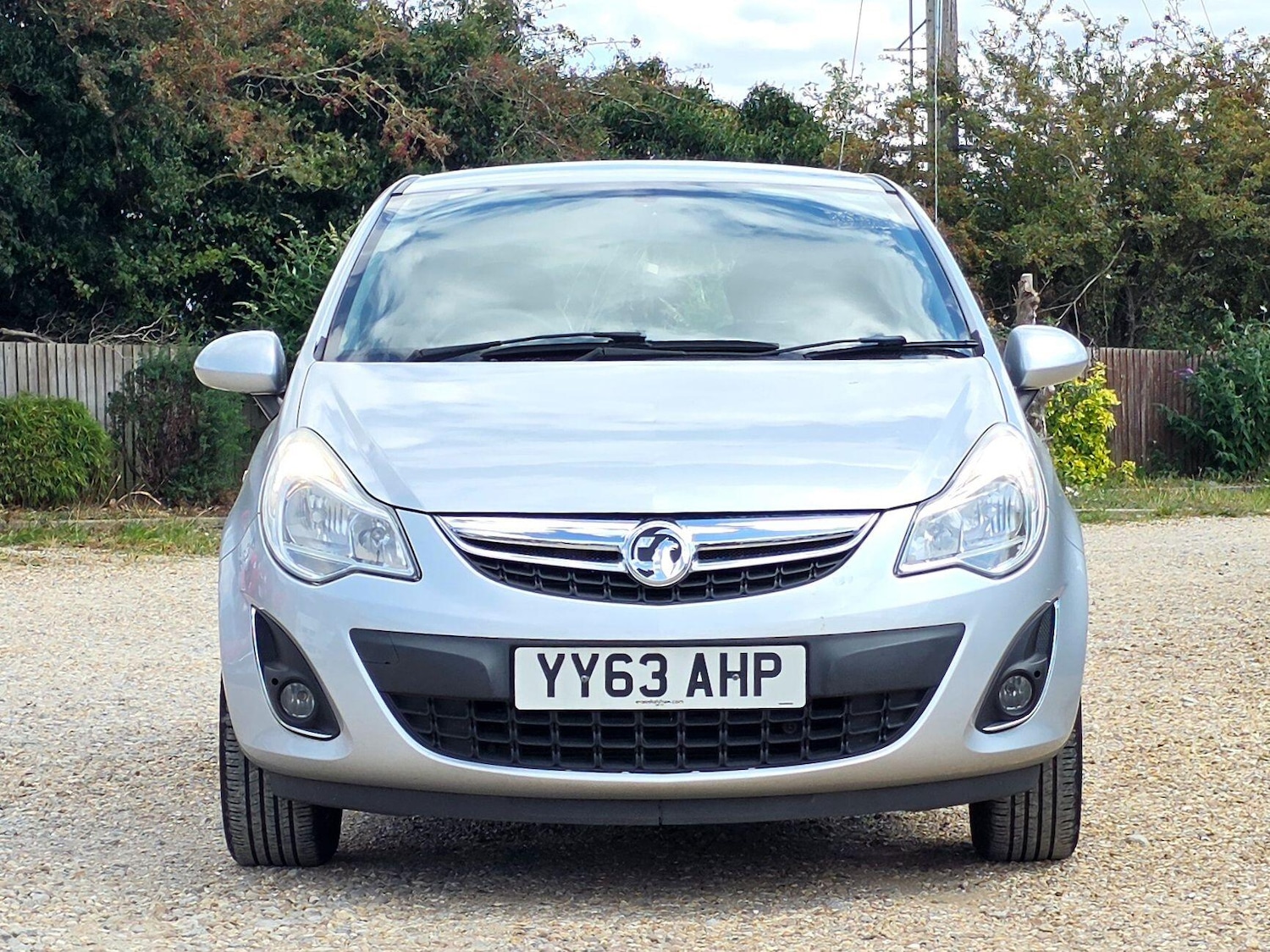 Used Vauxhall Corsa 2013 for sale - 76753241: Photo 2