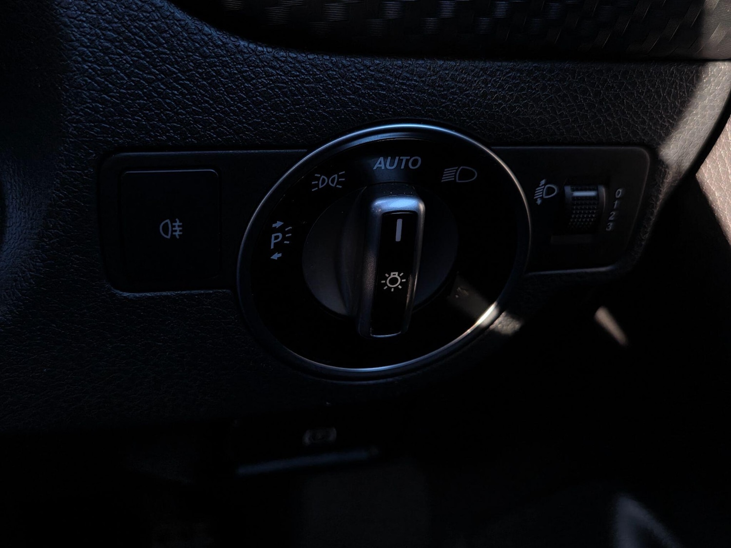 Used Mercedes-Benz A-Class 2017 for sale - 76936272: Photo 35