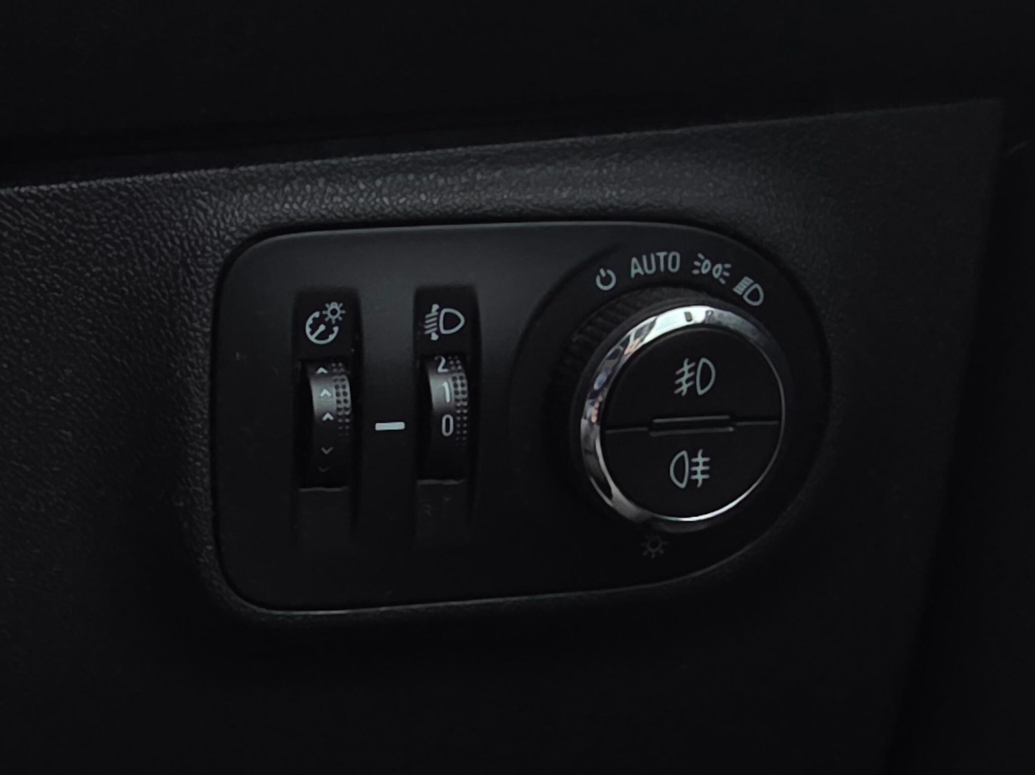 Used Vauxhall Corsa 2016 for sale - 76752403: Photo 16