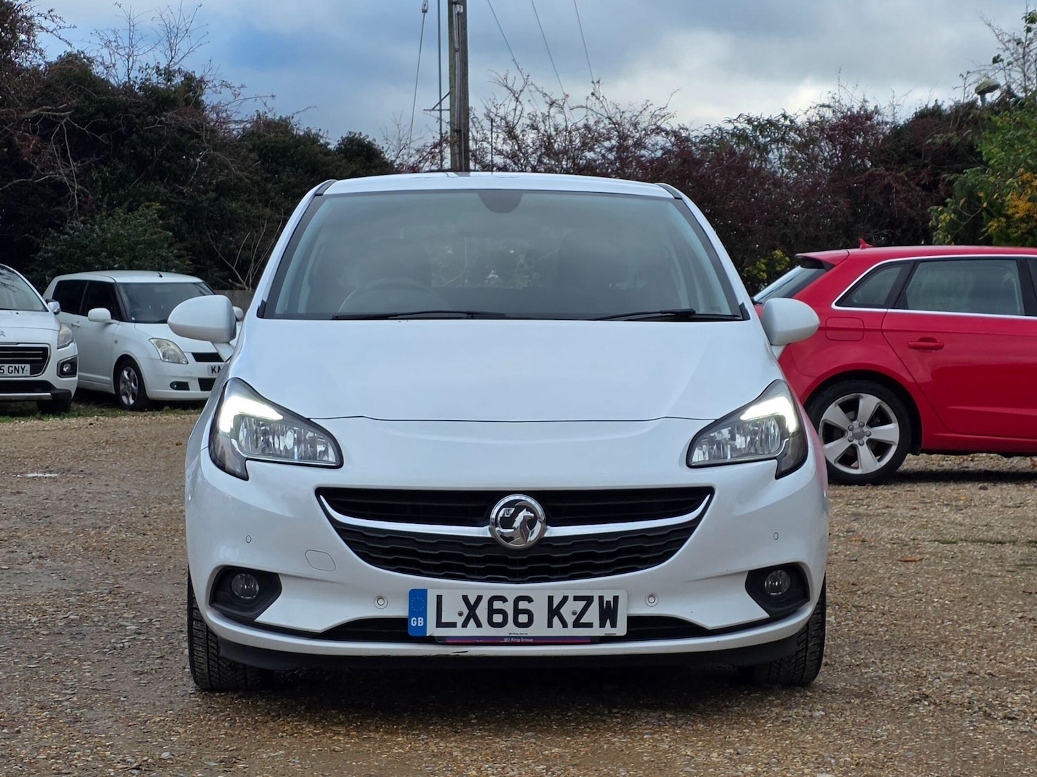 Used Vauxhall Corsa 2016 for sale - 76752403: Photo 2