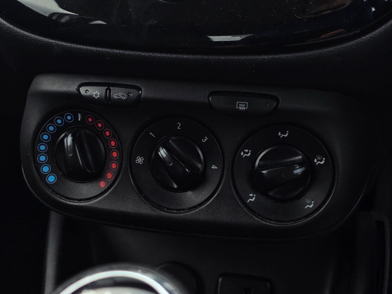 Used Vauxhall Corsa 2016 for sale - 76752403: Photo 21