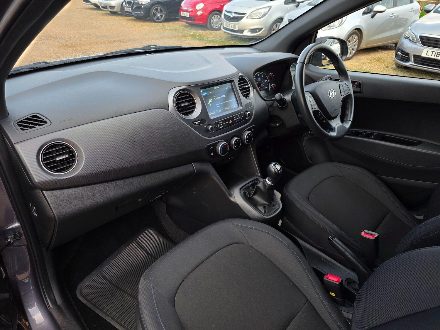 Used Hyundai i10 2018 for sale - 76952829: Photo 14