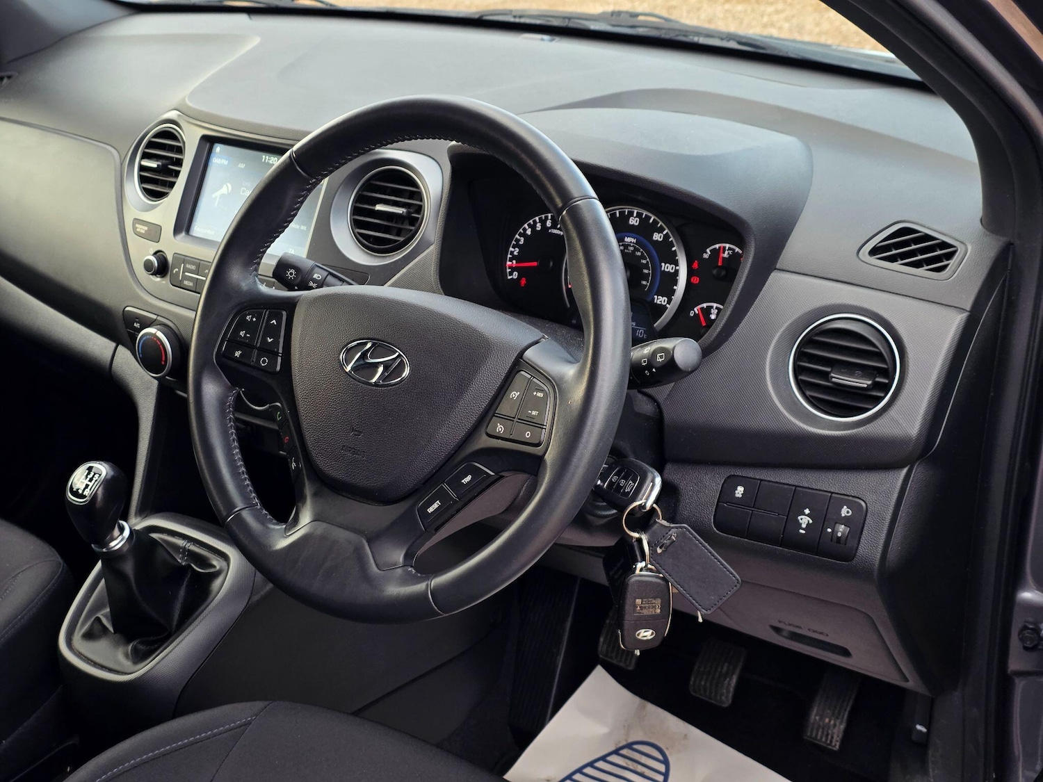 Used Hyundai i10 2018 for sale - 76952829: Photo 24