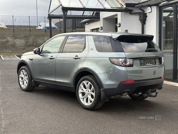 Used Land Rover Discovery Sport 2015 for sale - 76899933: Photo