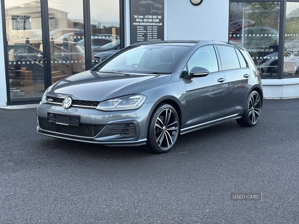 Used Volkswagen Golf 2017 for sale - 76759819: Photo 1