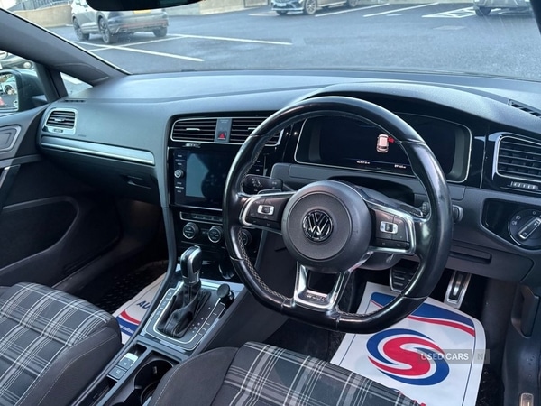 Used Volkswagen Golf 2017 for sale - 76759819: Photo 9