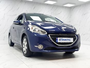 Used Peugeot 208 2015 for sale - 79632316: Photo