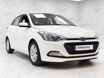 Used Hyundai i20 2017 for sale - 79506345: Photo