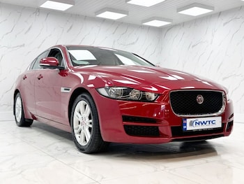 Used Jaguar XE 2017 for sale - 79400441: Photo