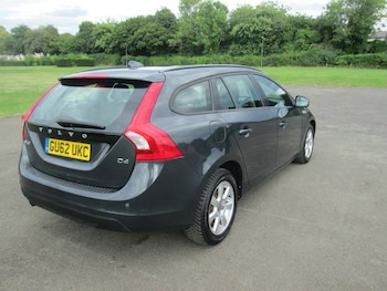 Used Volvo V60 2012 for sale - 79517735: Photo
