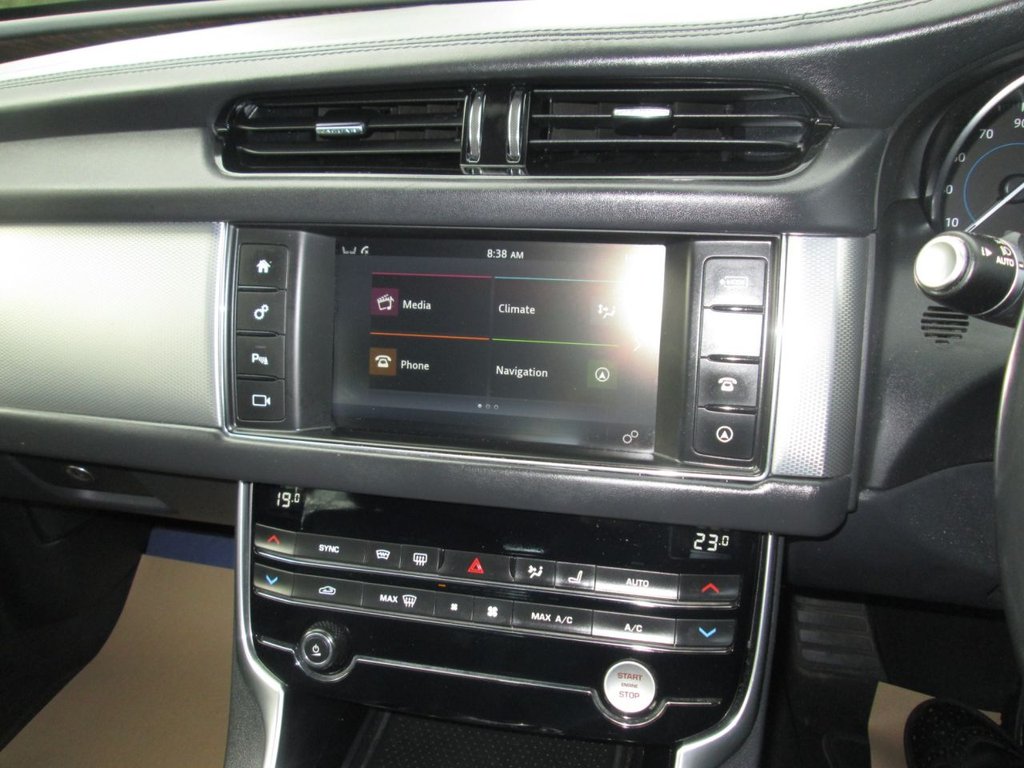 Used Jaguar XF 2018 for sale - 77748646: Photo 19