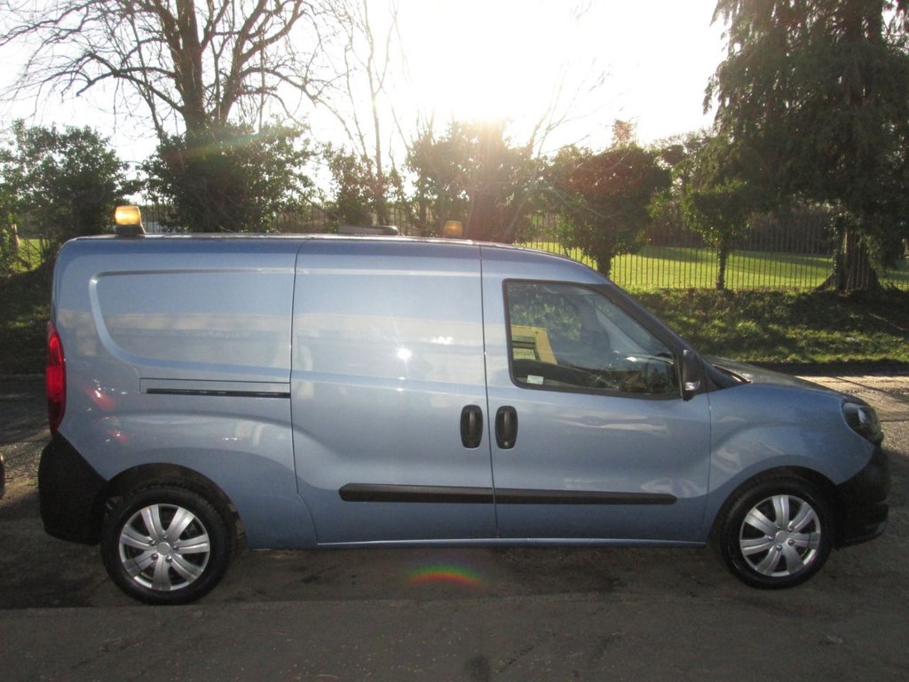 Used Fiat Doblo 2018 for sale - 77394467: Photo 3