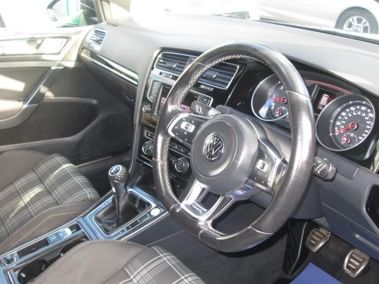 Used Volkswagen Golf 2016 for sale - 76918105: Photo 10