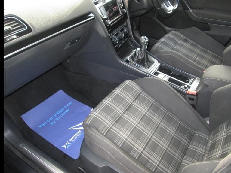 Used Volkswagen Golf 2016 for sale - 76918105: Photo 11