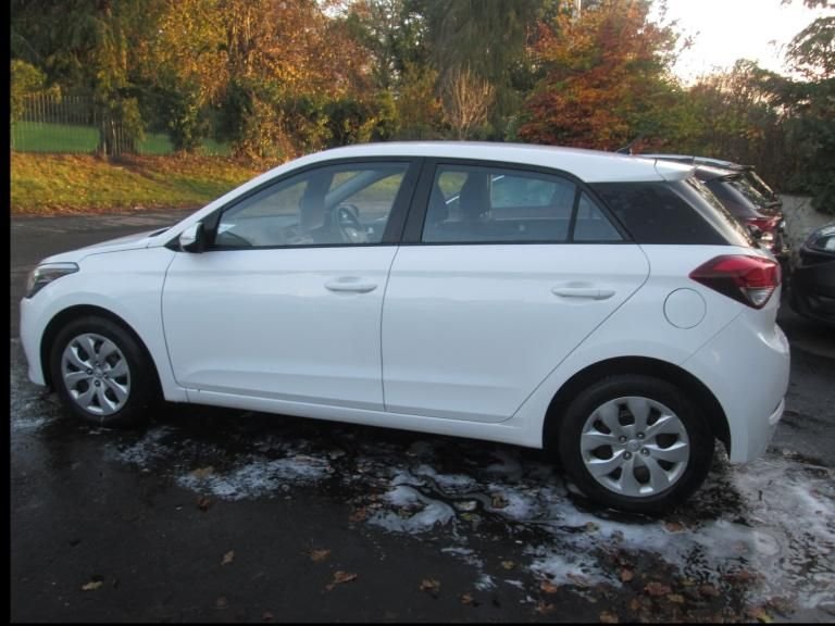 Used Hyundai i20 2017 for sale - 76918103: Photo 6