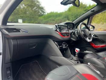 Used Peugeot 208 2014 for sale - 79831328: Photo