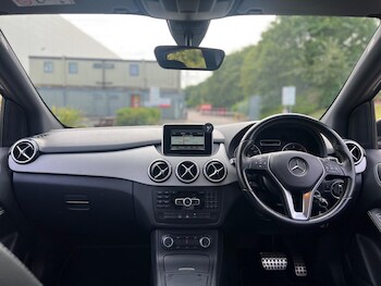Used Mercedes-Benz B Class 2015 for sale - 79388769: Photo