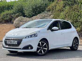 Used Peugeot 208 2016 for sale - 79657432: Photo