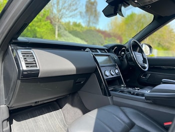 Used Land Rover Discovery 2019 for sale - 79387557: Photo
