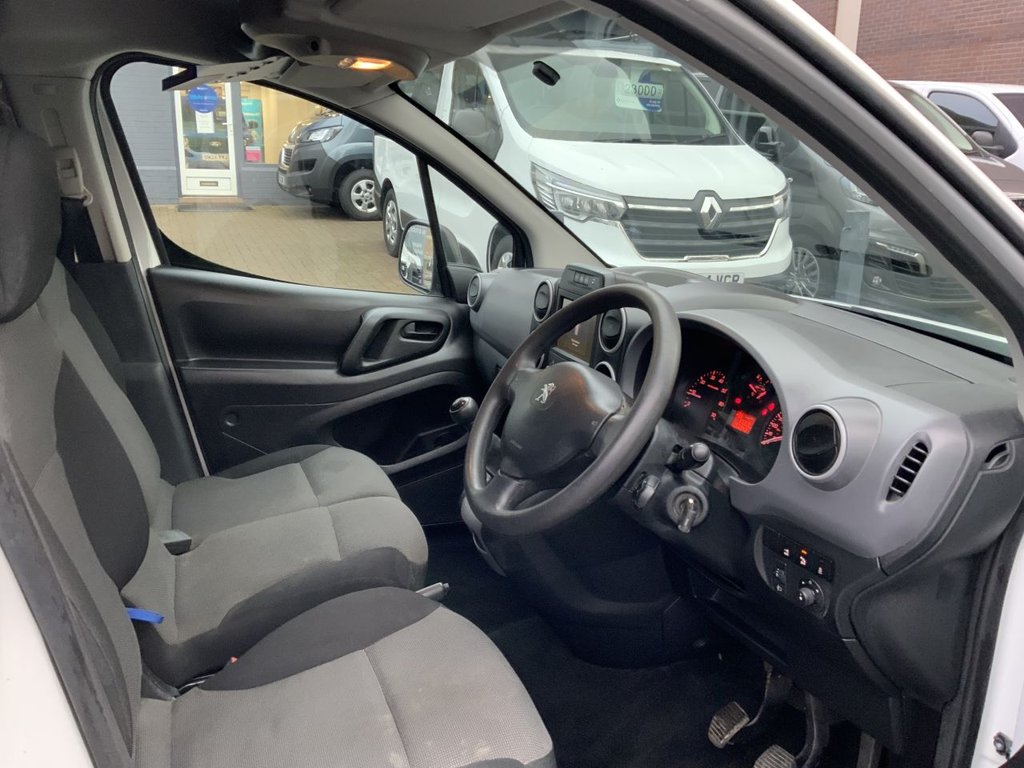 Used Peugeot Partner 2018 for sale - 77302200: Photo 17