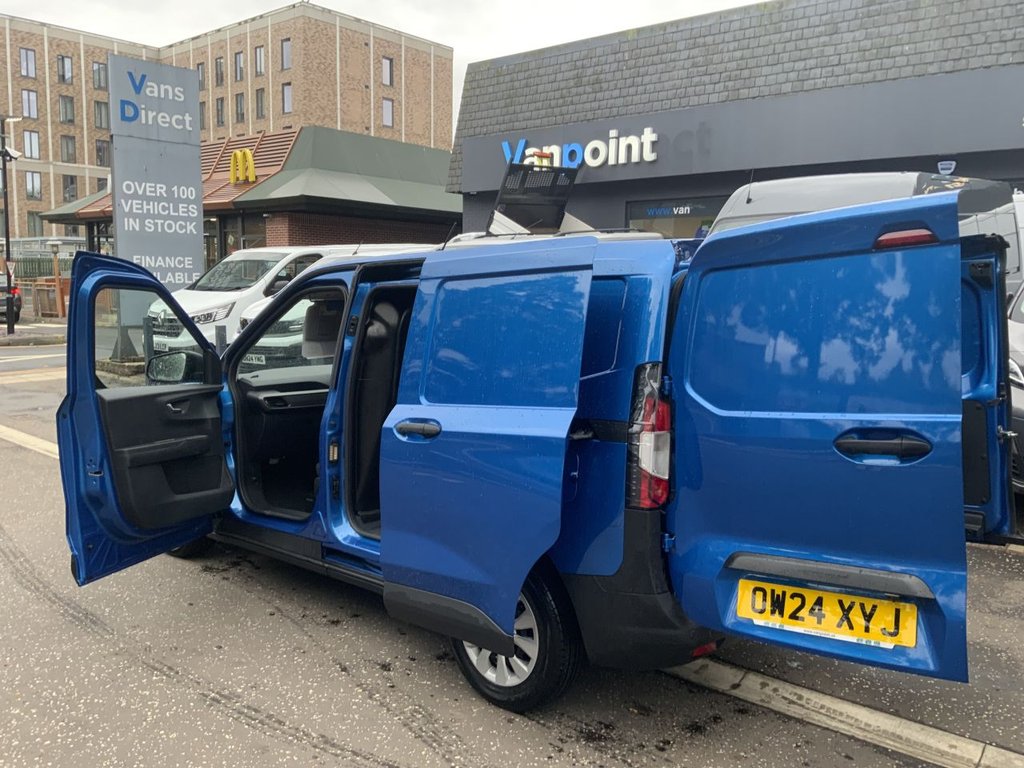 Used Ford Transit Courier 2024 for sale - 76434157: Photo 10