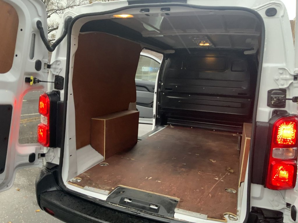 Used Vauxhall Vivaro 2022 for sale - 76570511: Photo 10