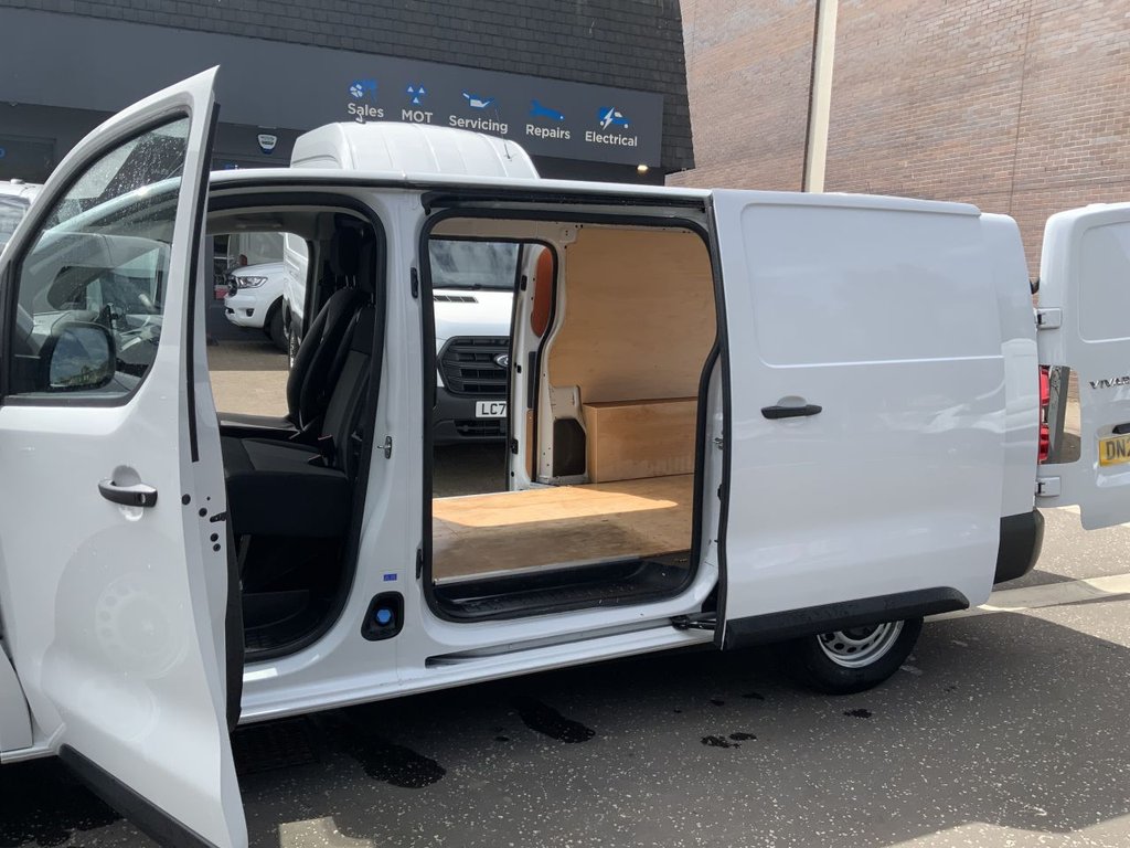 Used Vauxhall Vivaro 2024 for sale - 77157392: Photo 10
