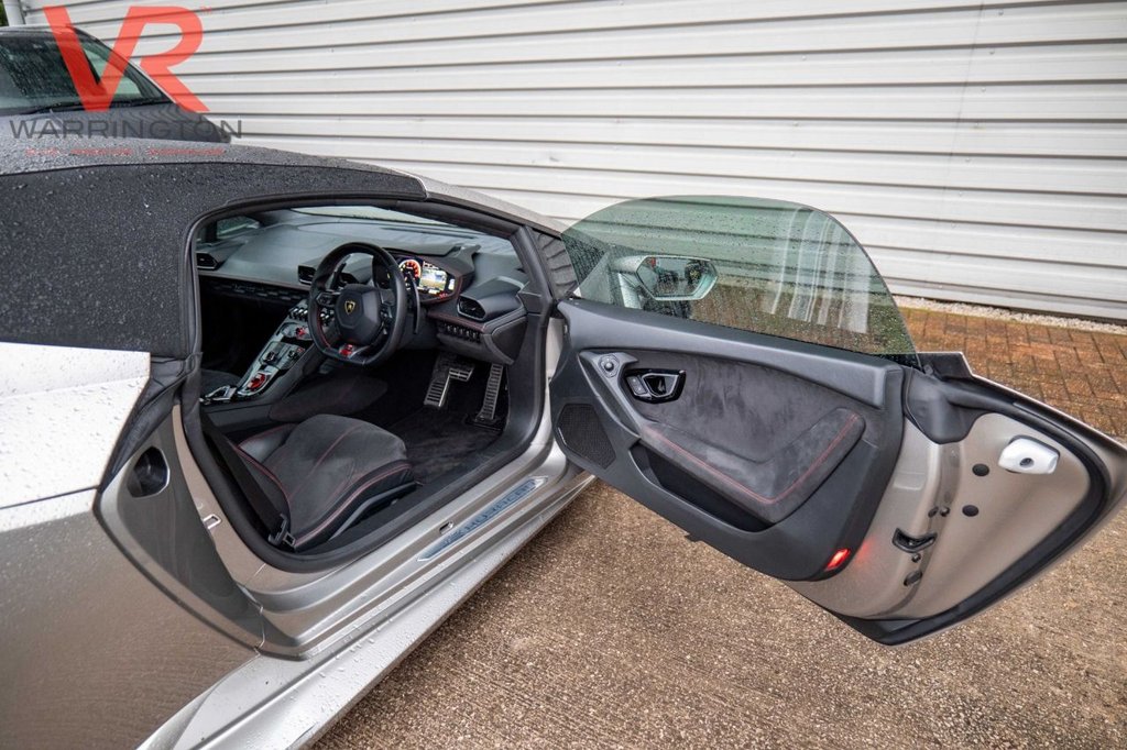 Used Lamborghini Huracan 2017 for sale - 77288348: Photo 21