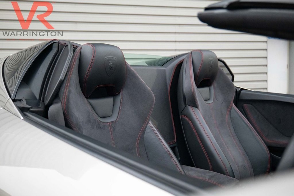 Used Lamborghini Huracan 2017 for sale - 77288348: Photo 33