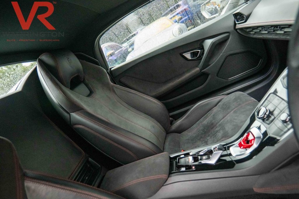 Used Lamborghini Huracan 2017 for sale - 77288348: Photo 4