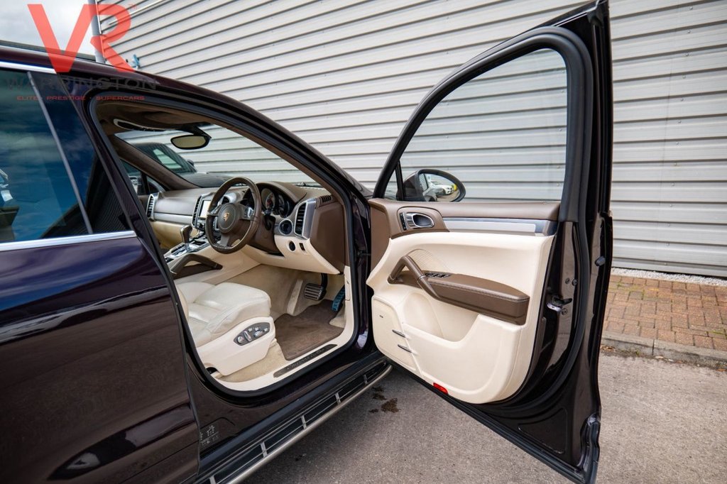 Used Porsche Cayenne 2012 for sale - 76546406: Photo 21