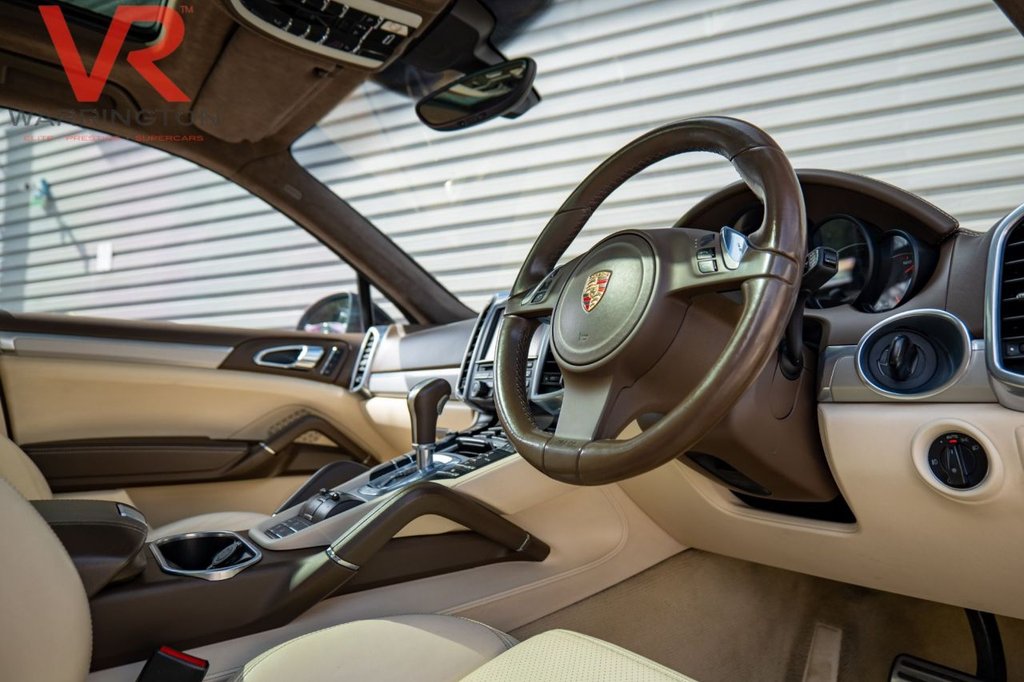 Used Porsche Cayenne 2012 for sale - 76546406: Photo 25