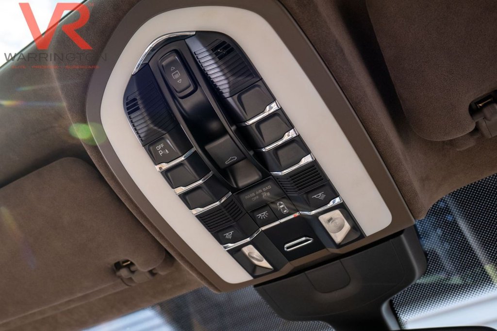 Used Porsche Cayenne 2012 for sale - 76546406: Photo 32