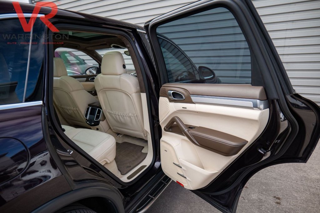 Used Porsche Cayenne 2012 for sale - 76546406: Photo 33