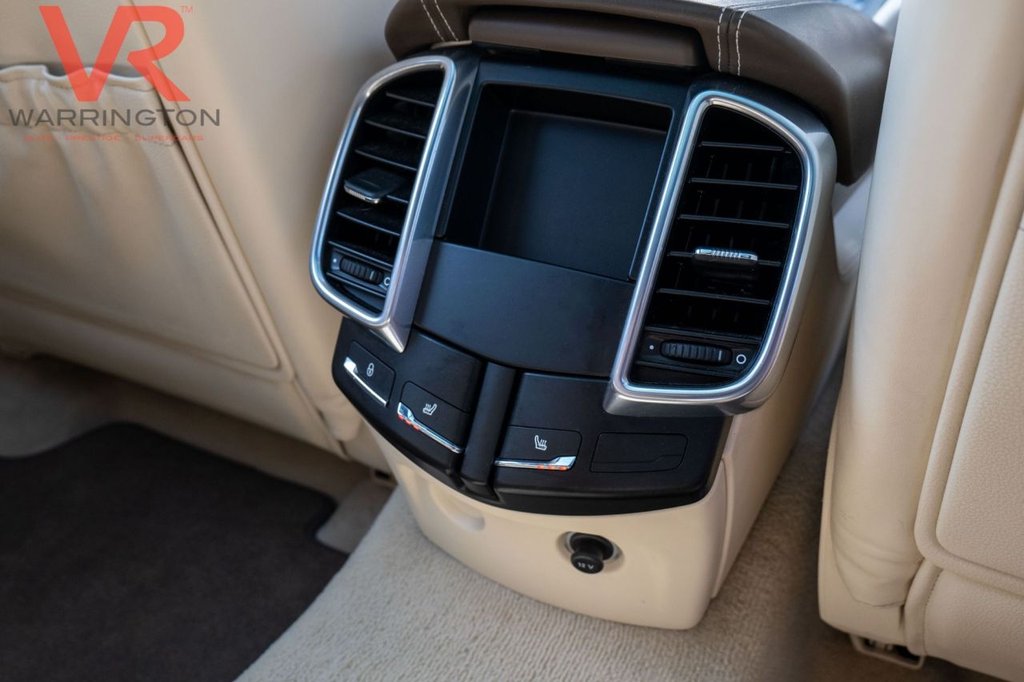 Used Porsche Cayenne 2012 for sale - 76546406: Photo 37